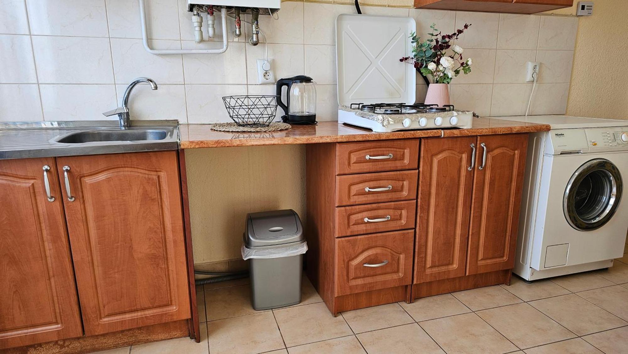 Best Two Room Apartment Mukacheve Bagian luar foto