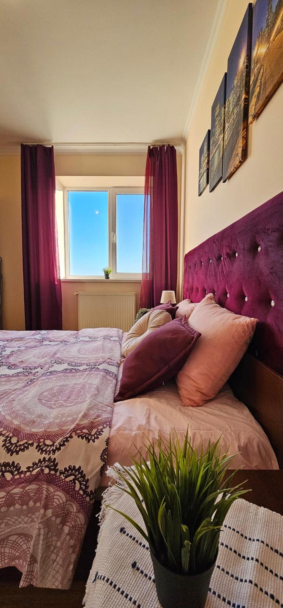 Best Two Room Apartment Mukacheve Bagian luar foto