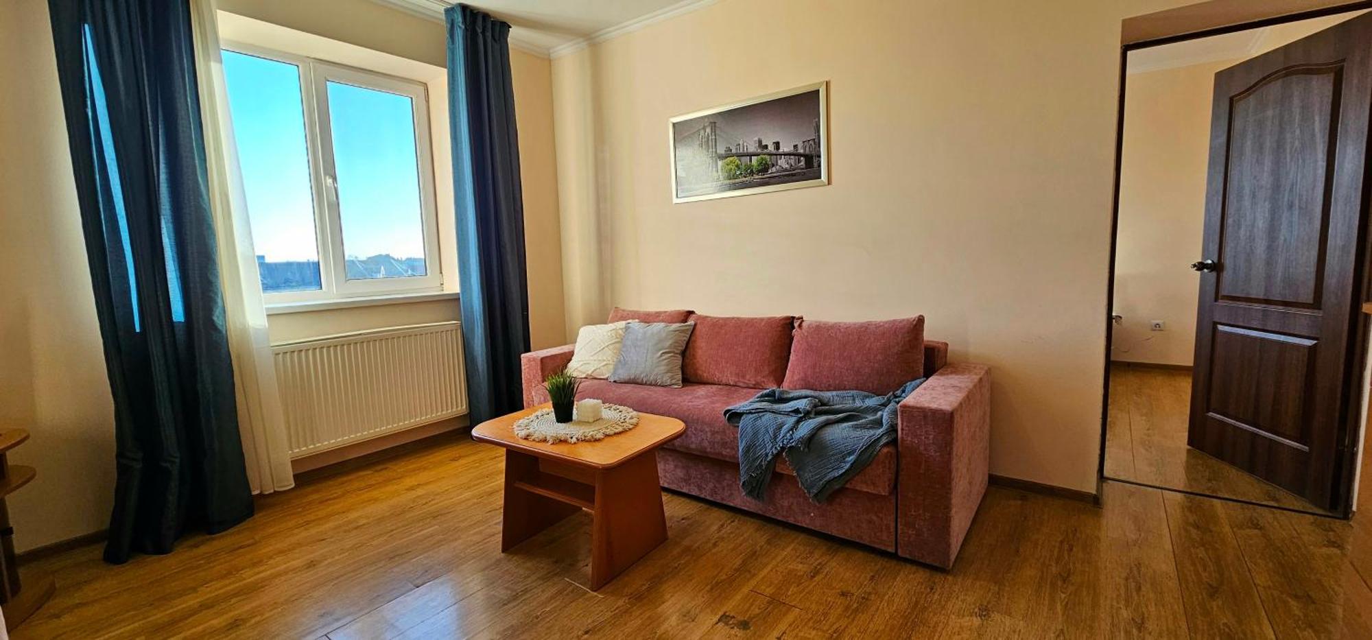 Best Two Room Apartment Mukacheve Bagian luar foto